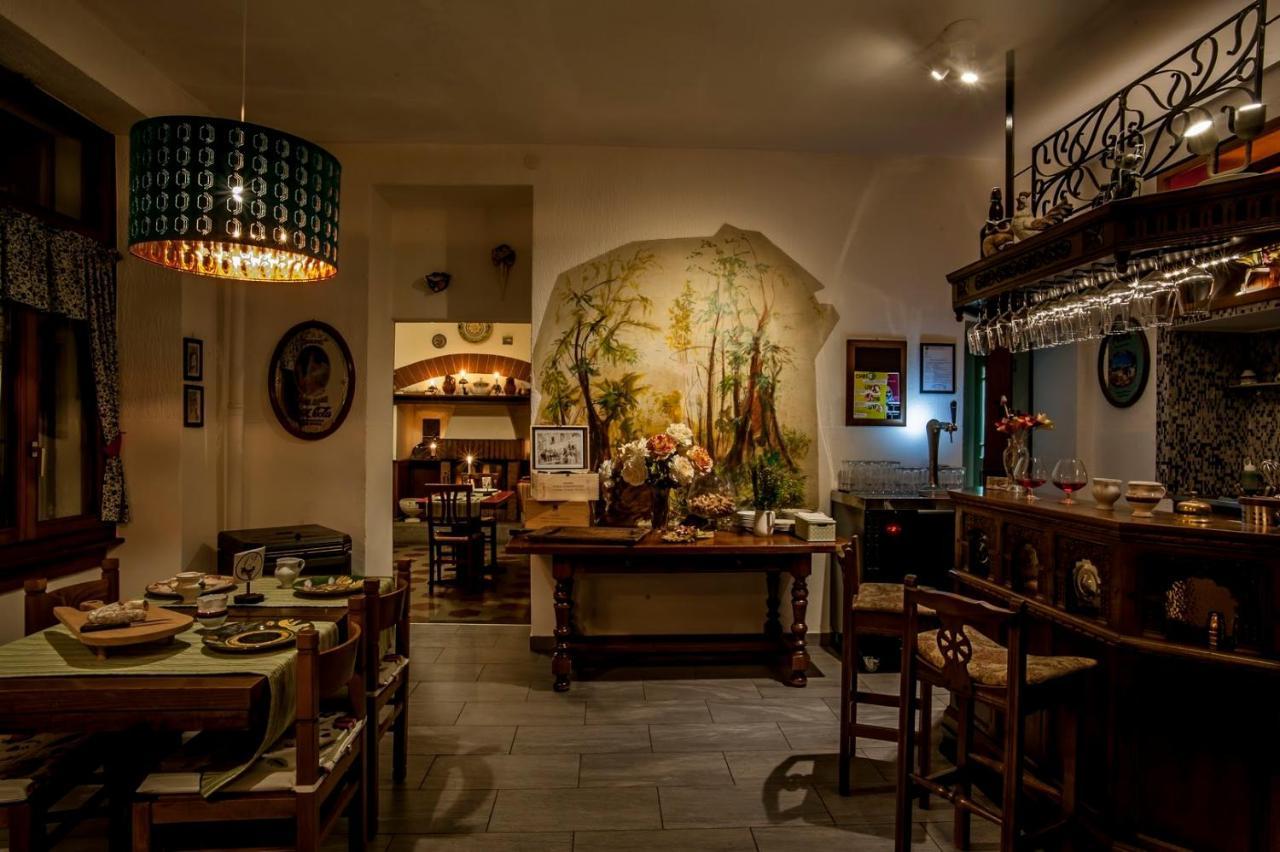 Roveredo 泽恩德拉利石窟宾馆酒店 外观 照片
