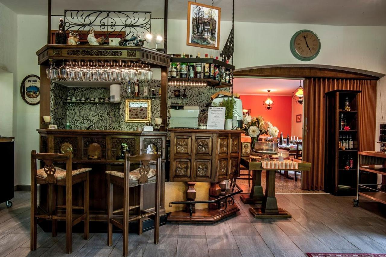 Roveredo 泽恩德拉利石窟宾馆酒店 外观 照片